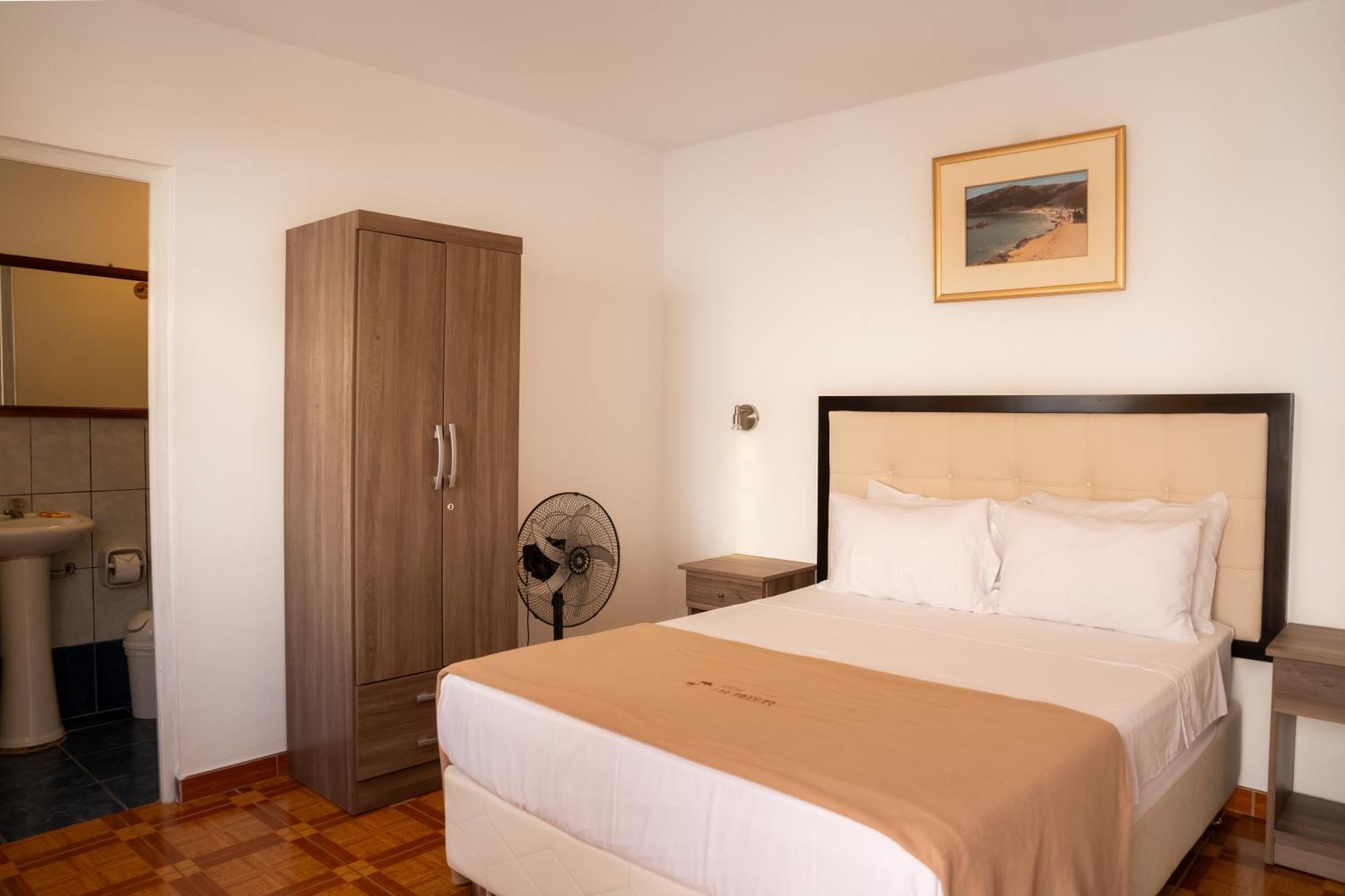 Hostal Los Frayles Paracas Luaran gambar