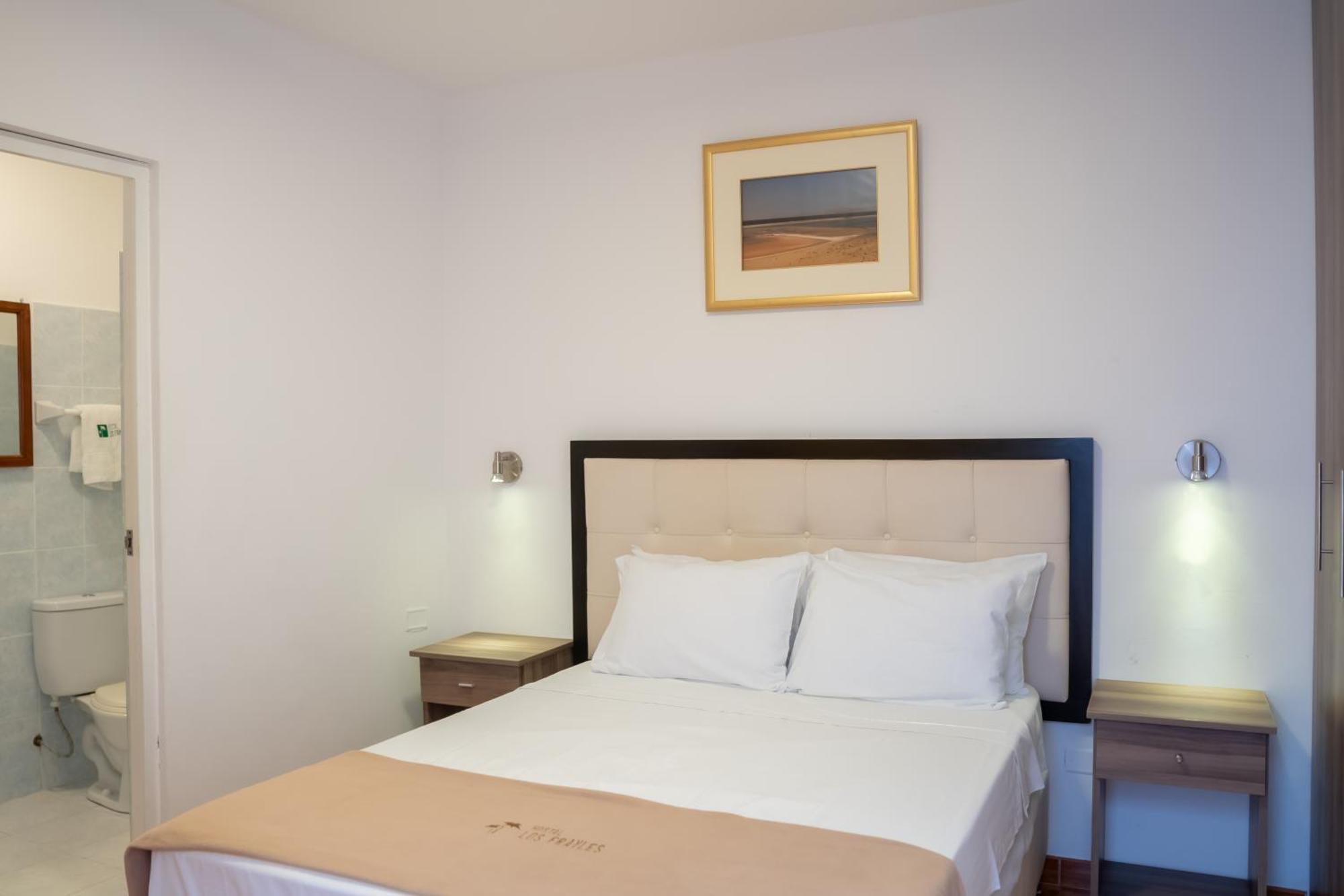 Hostal Los Frayles Paracas Luaran gambar