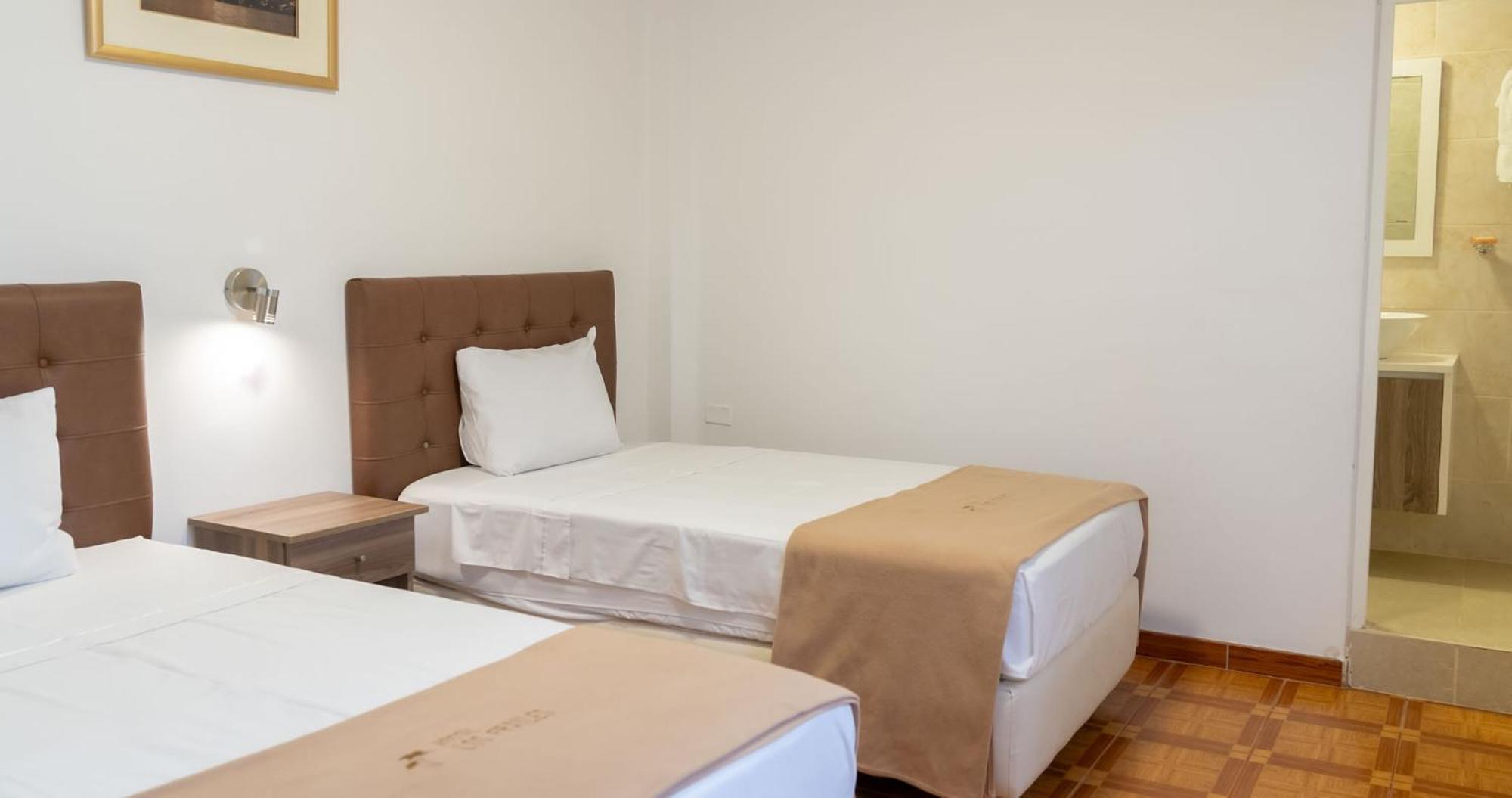 Hostal Los Frayles Paracas Luaran gambar