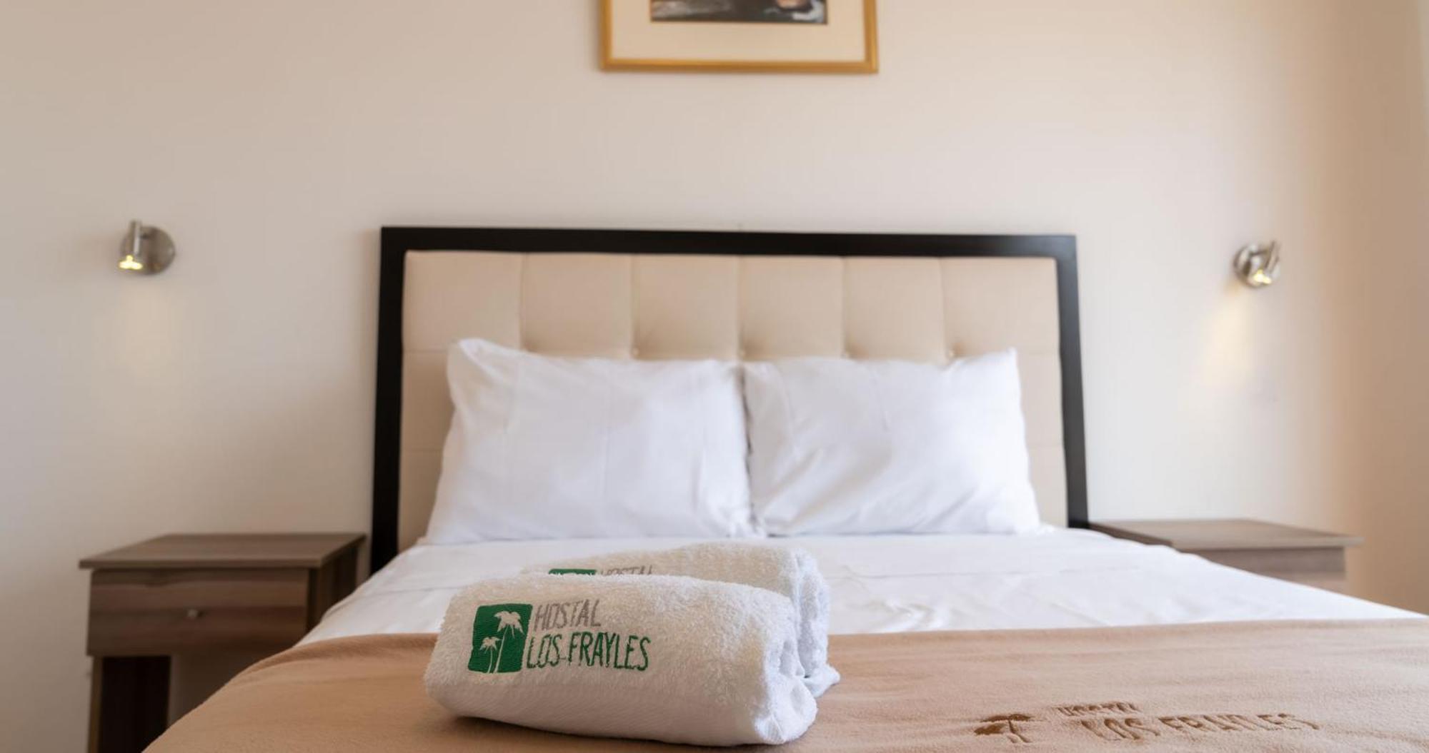 Hostal Los Frayles Paracas Luaran gambar
